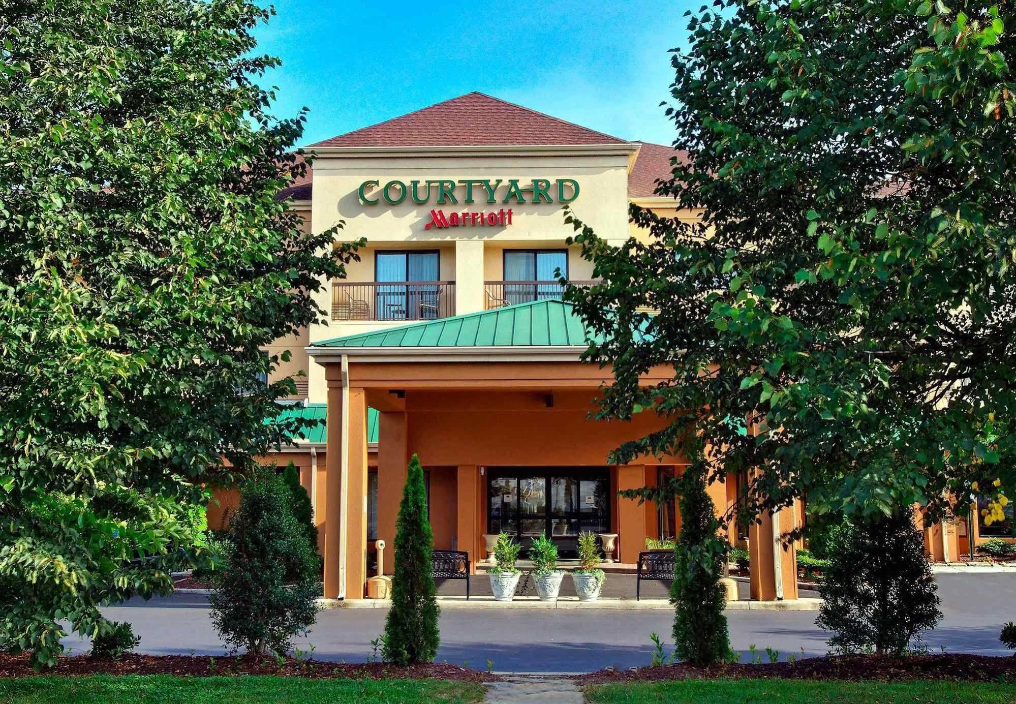 Hotel Courtyard Asheville