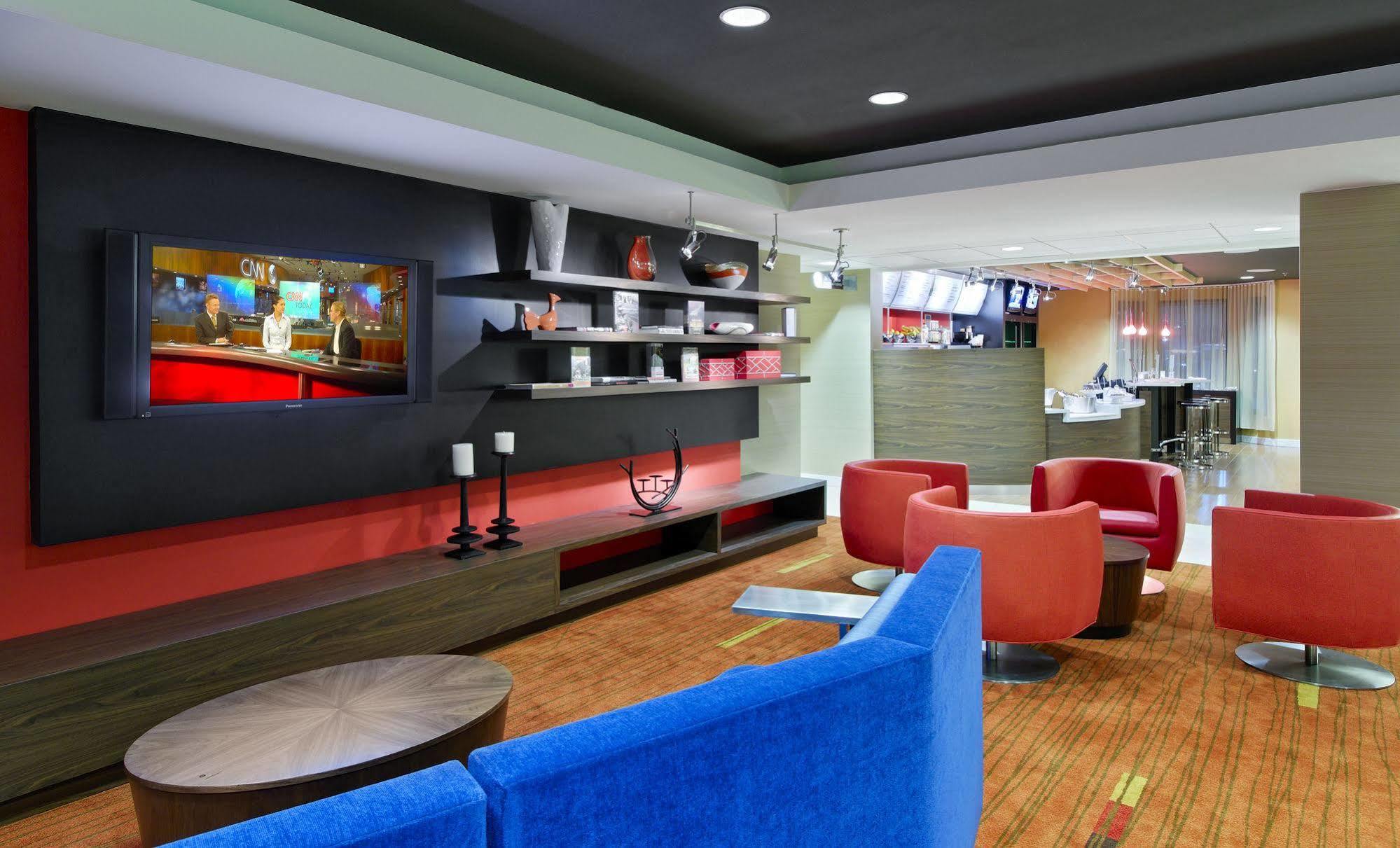 Courtyard Hotel 3*